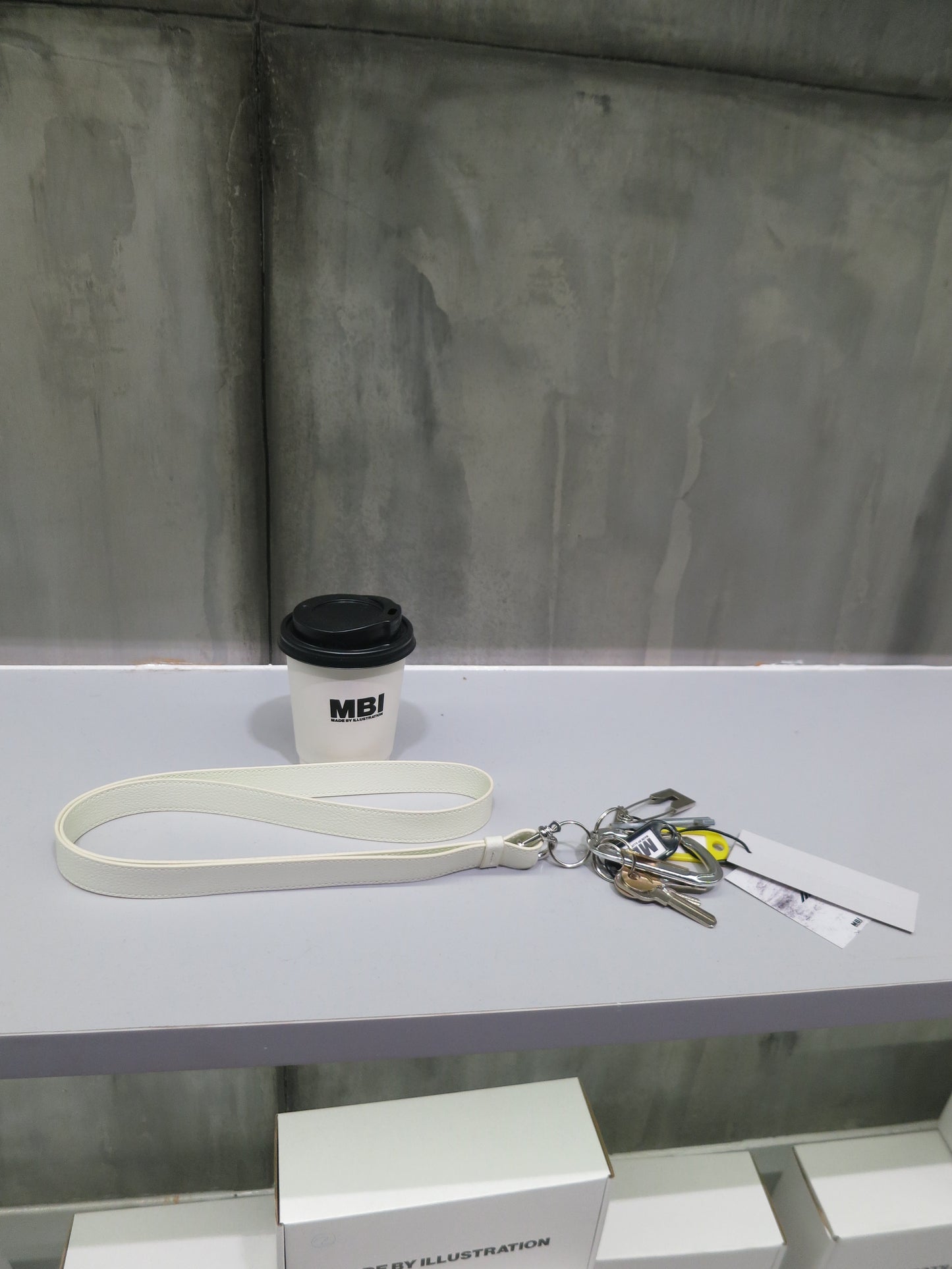 MBI | MBI KEYS-CHAIN - WHITE