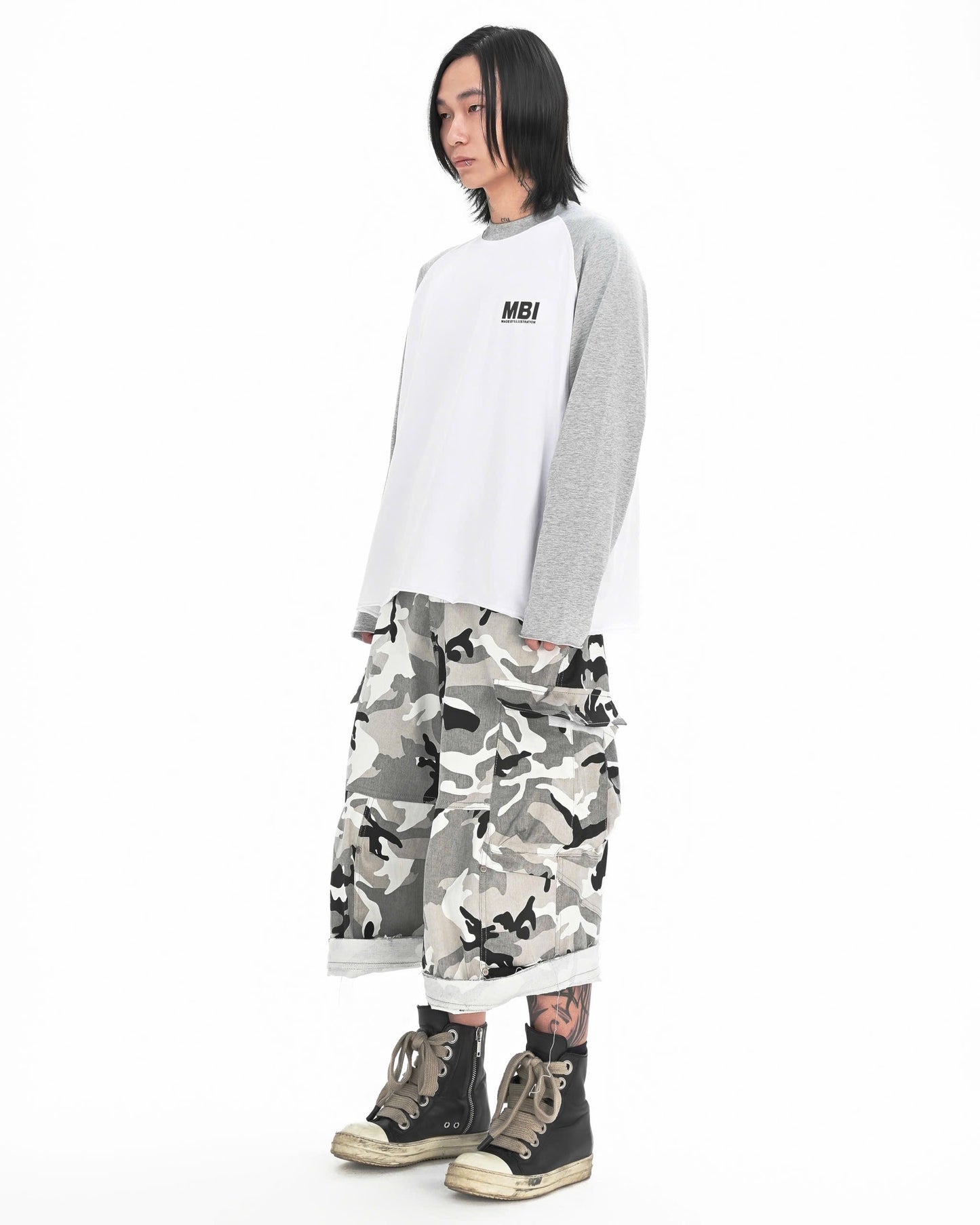 POLICE LOGO RAGLAN LONGSLEEVE - GRAY