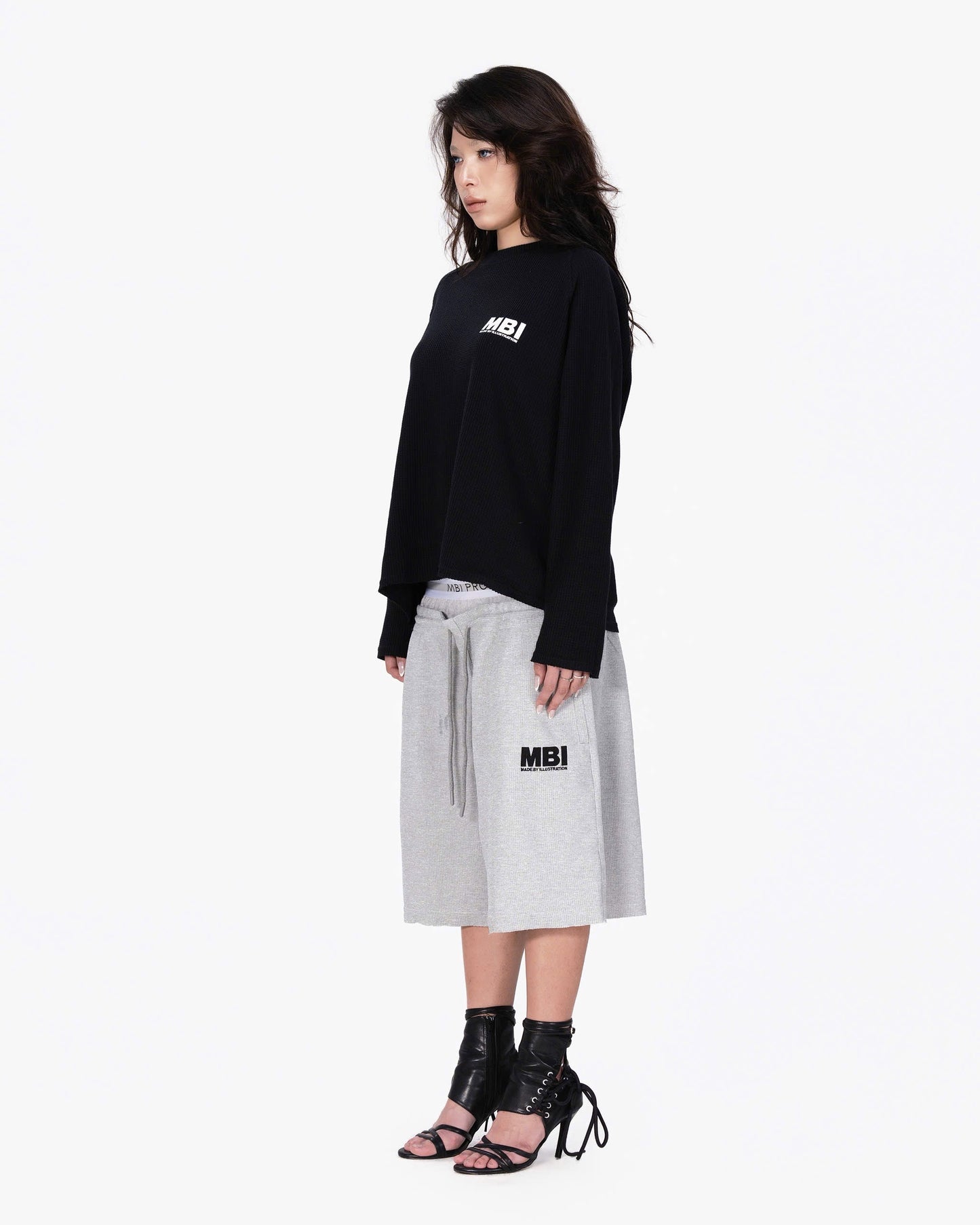 DOUBLE WAISTED SHORT - GRAY