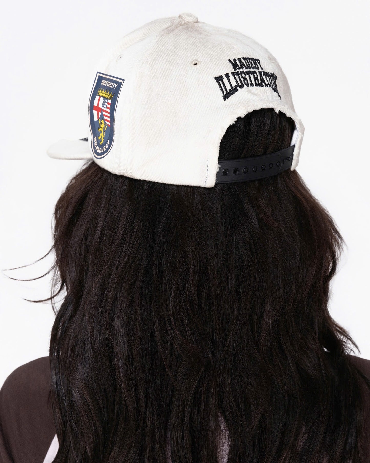 MBI UNIVERSITY SNAPBACK - DIRTY WHITE