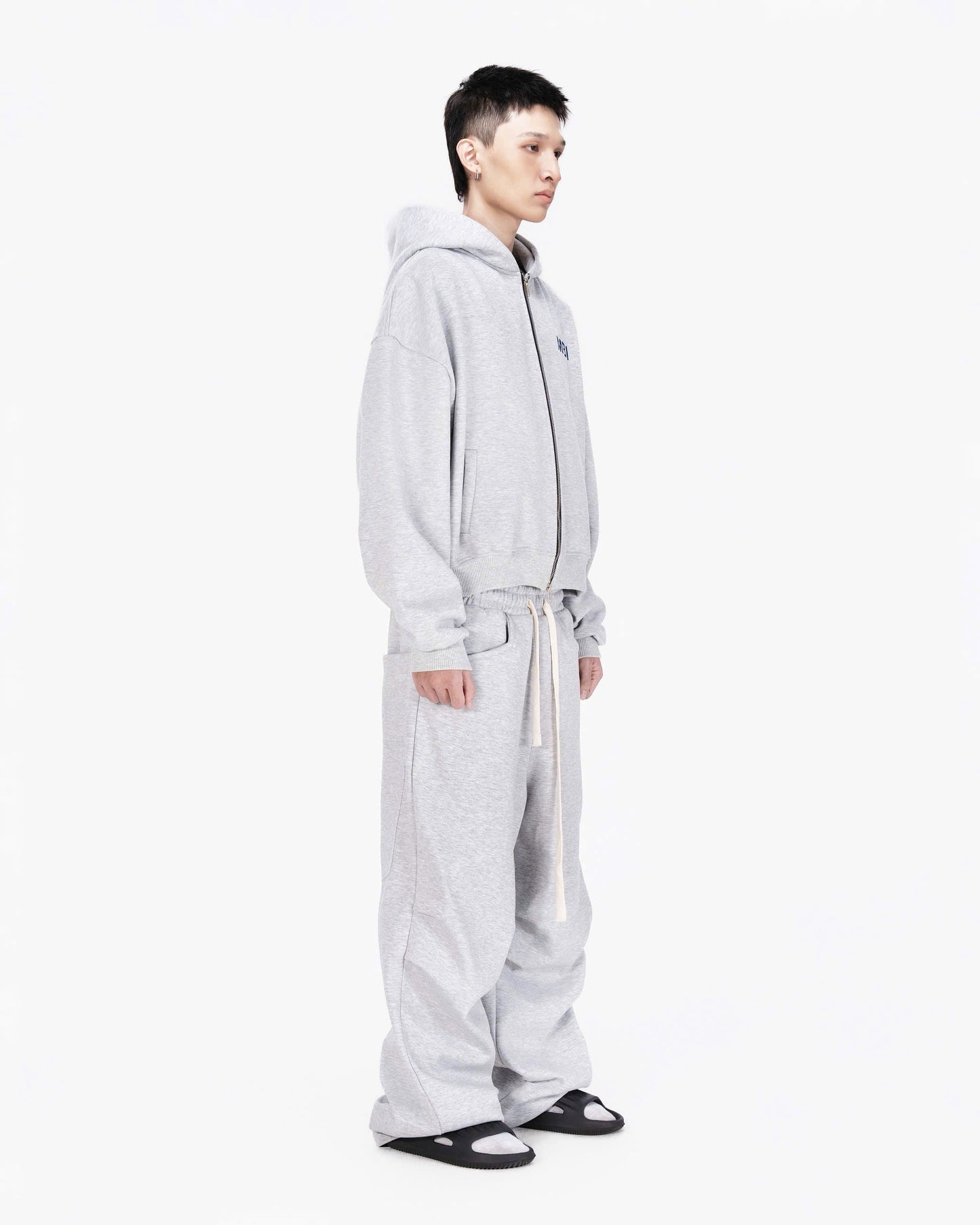 SIGNATURE LOGO ZIP HOODIE - GRAY