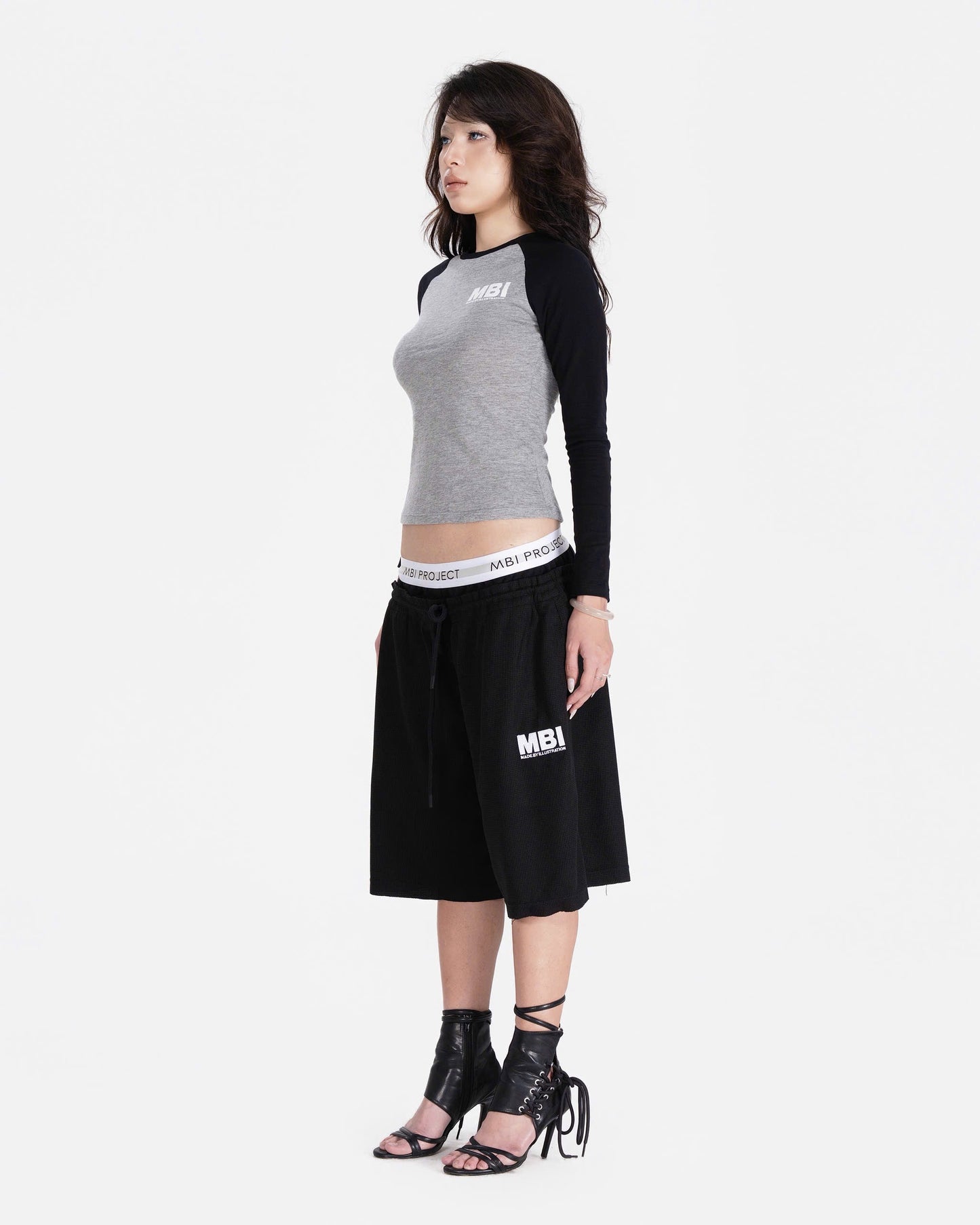 BABY RAGLAN SLEEVE - BLACK GRAY