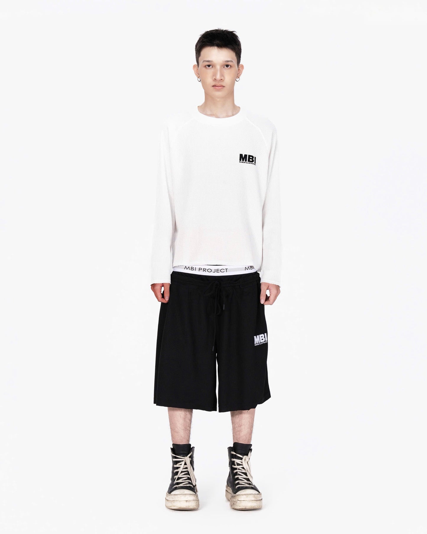 DOUBLE WAISTED SHORT - BLACK